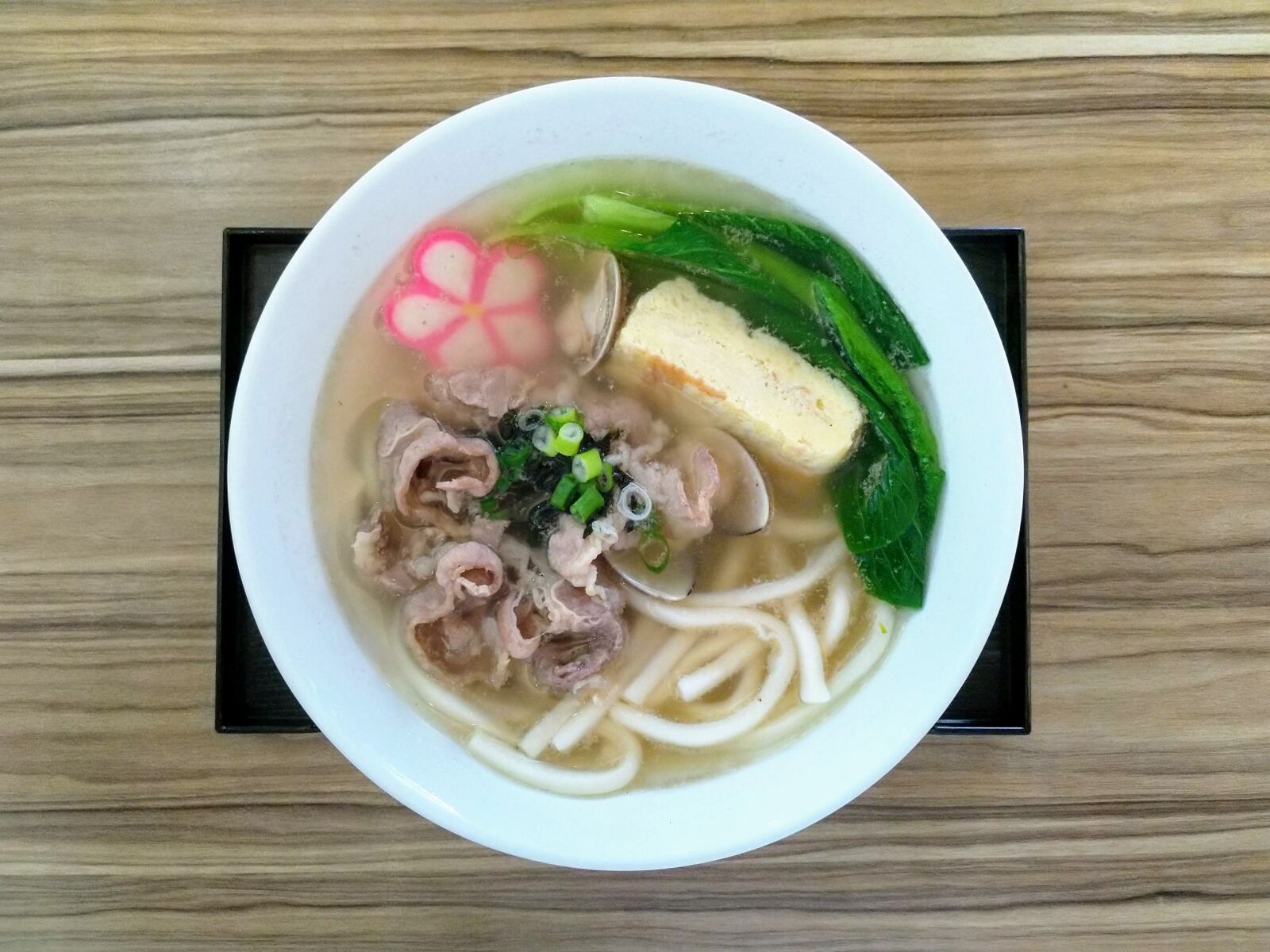 HMD Global Nokia 8 sample photo. Noodles, udon, white bowl photography