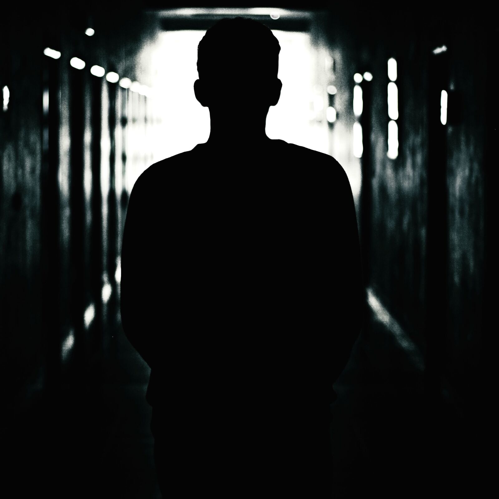 Canon EOS 100D (EOS Rebel SL1 / EOS Kiss X7) + Canon EF 50mm F1.8 STM sample photo. Man, silhouette, backlit, dark photography