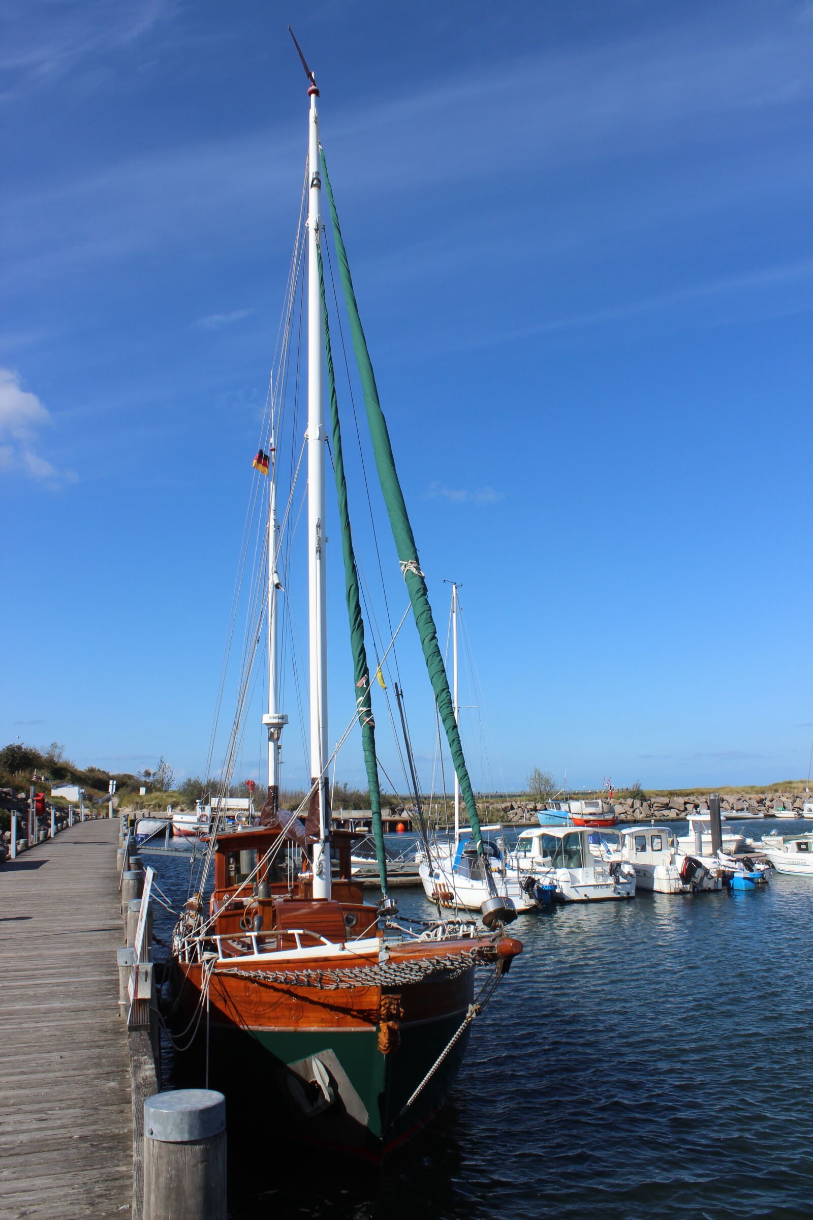 Canon EOS 600D (Rebel EOS T3i / EOS Kiss X5) sample photo. Marina, k hlungsborn, sailing photography