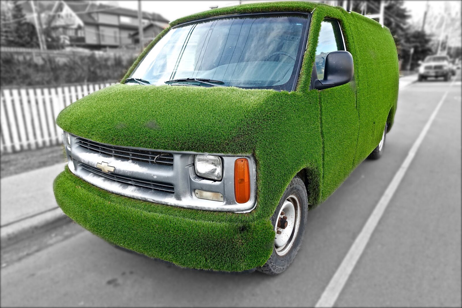 Sony Cyber-shot DSC-RX100 III sample photo. Van, carpet, green photography