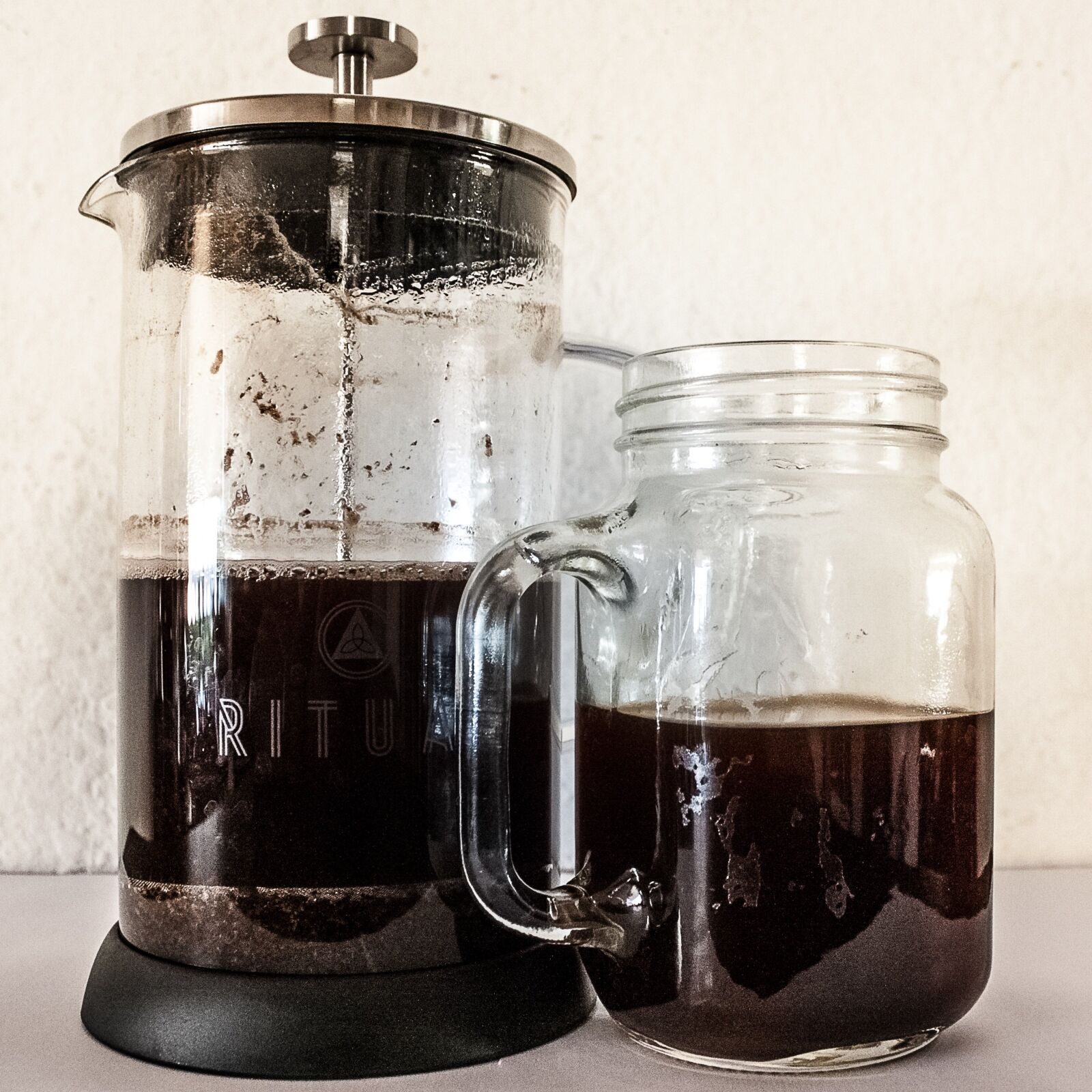 Canon EOS 450D (EOS Rebel XSi / EOS Kiss X2) sample photo. Masonjar, coffee, coffee hour photography