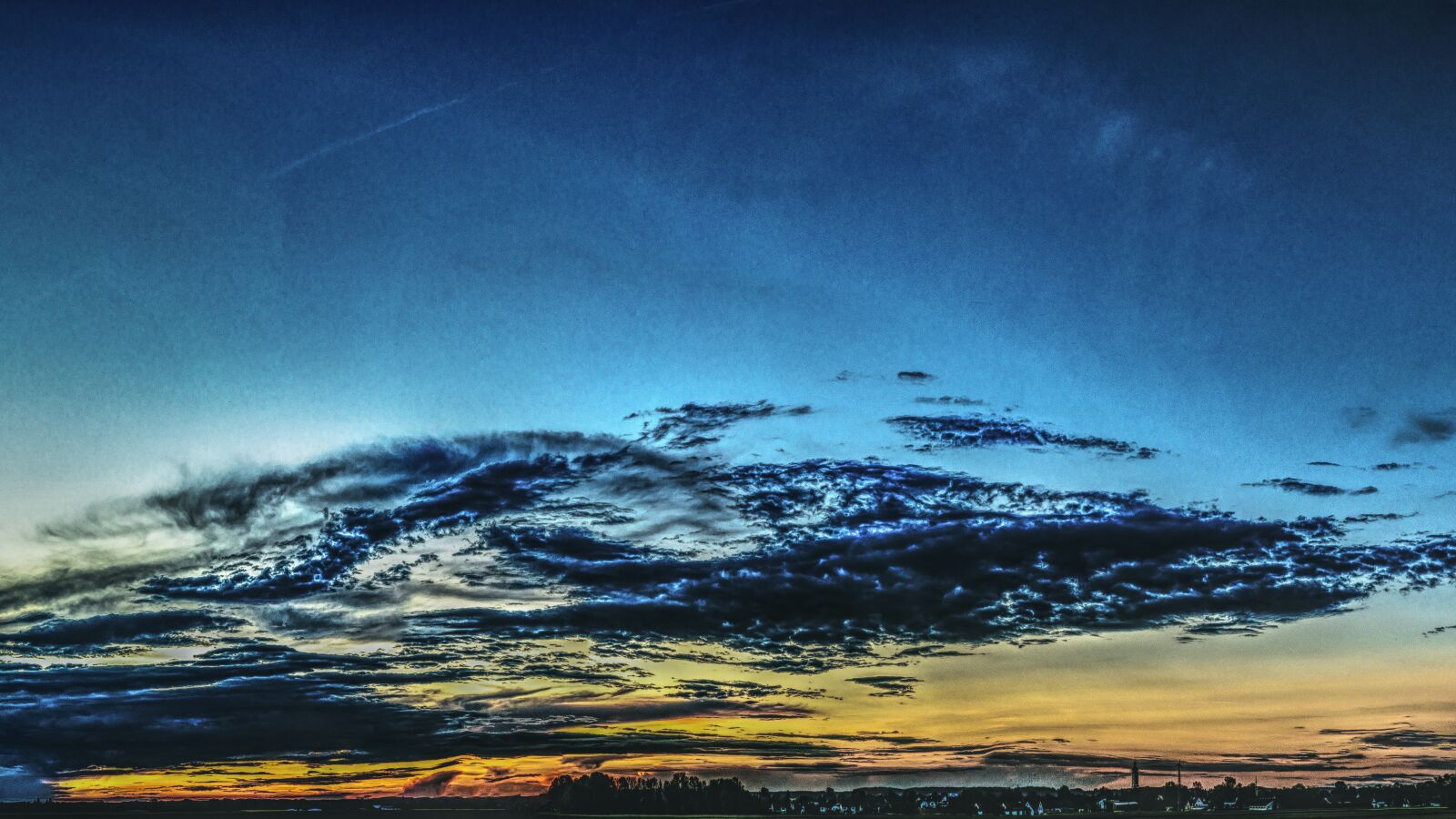 Sony a6300 + Sigma 30mm F2.8 EX DN sample photo. Clouds, abendstimmung, sky photography