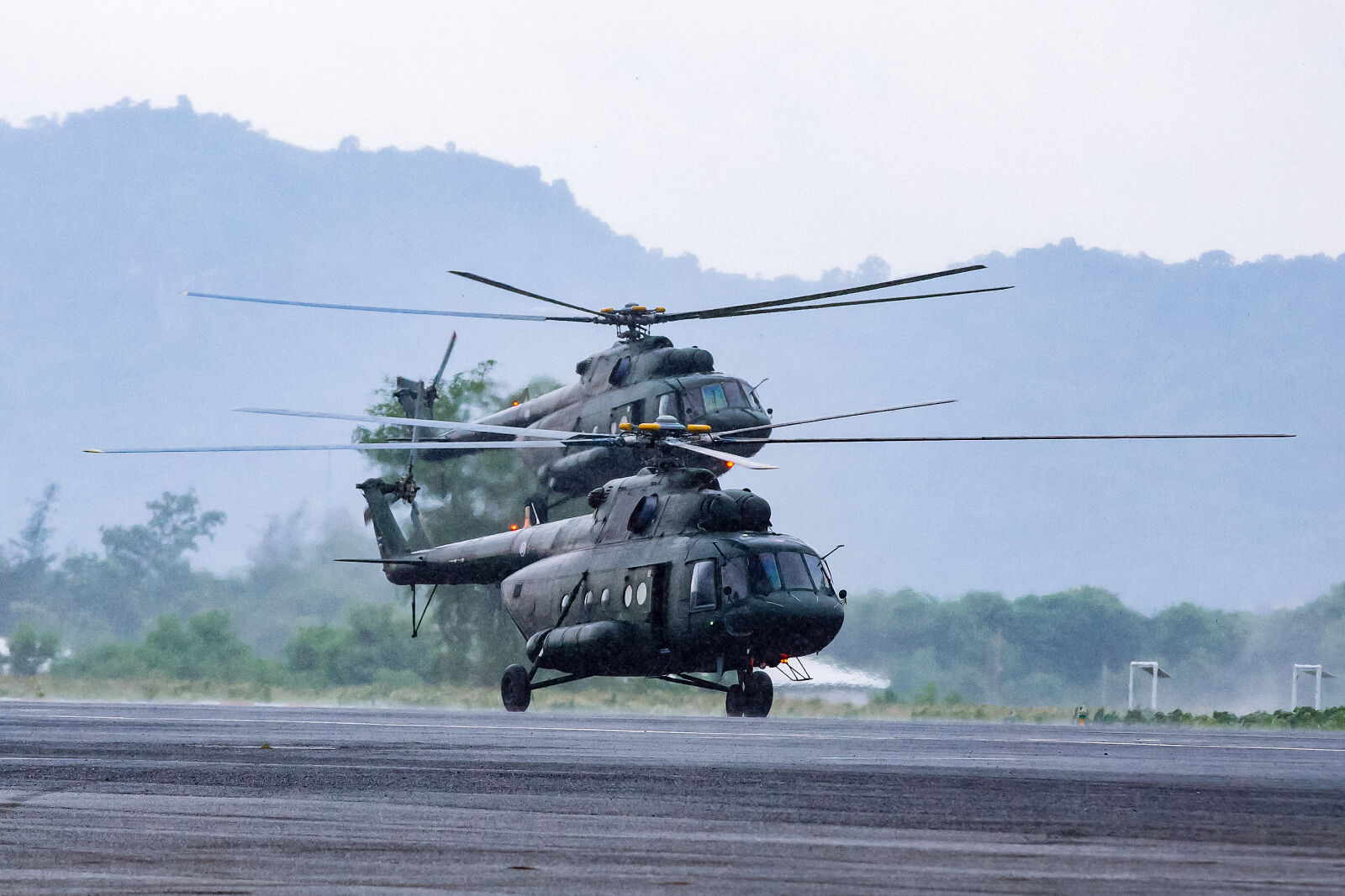 Canon EOS 6D sample photo. Army, helicopter, mi, 17, transportation photography
