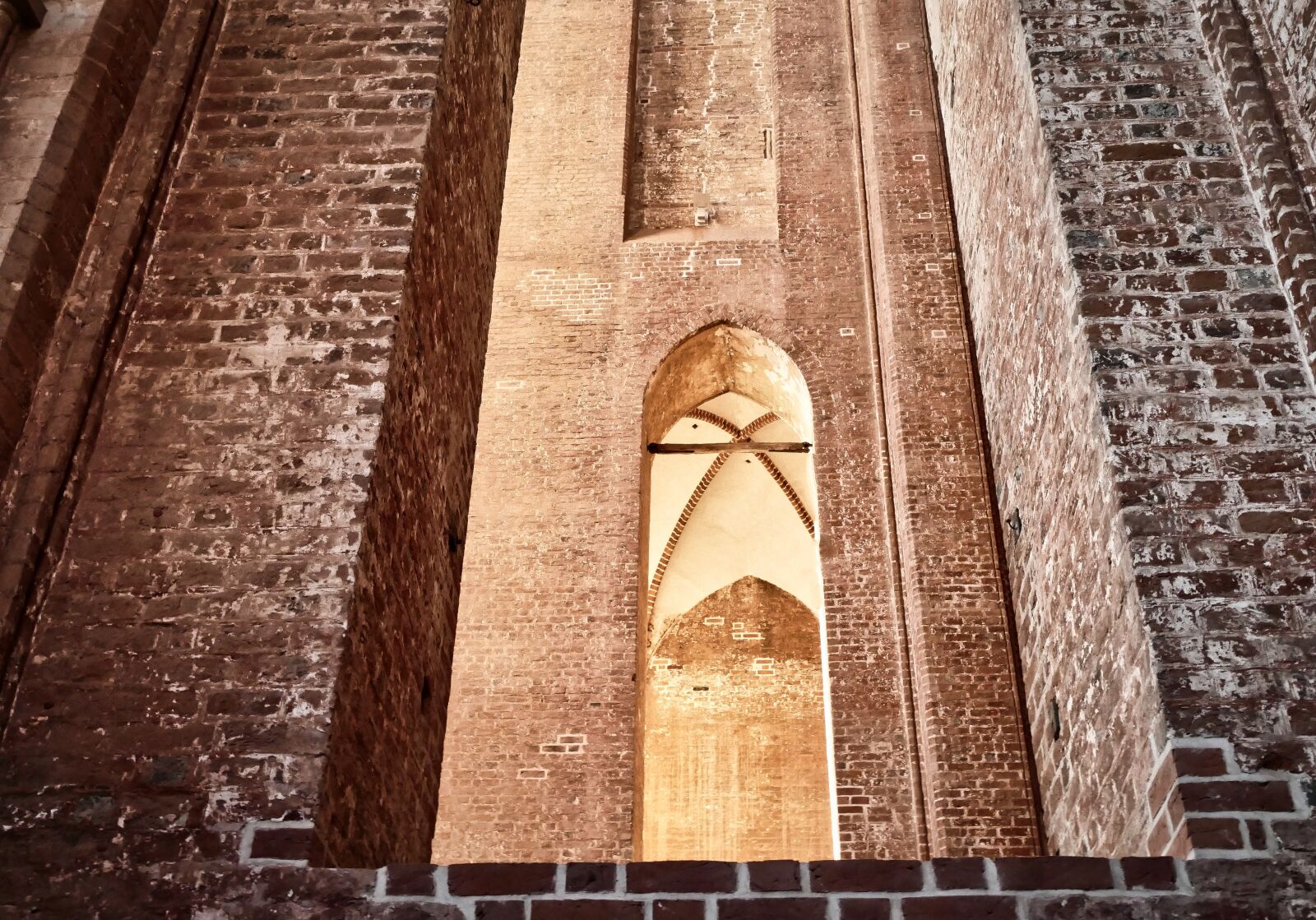 Panasonic Lumix DMC-FZ1000 sample photo. Architecture, religion, church photography