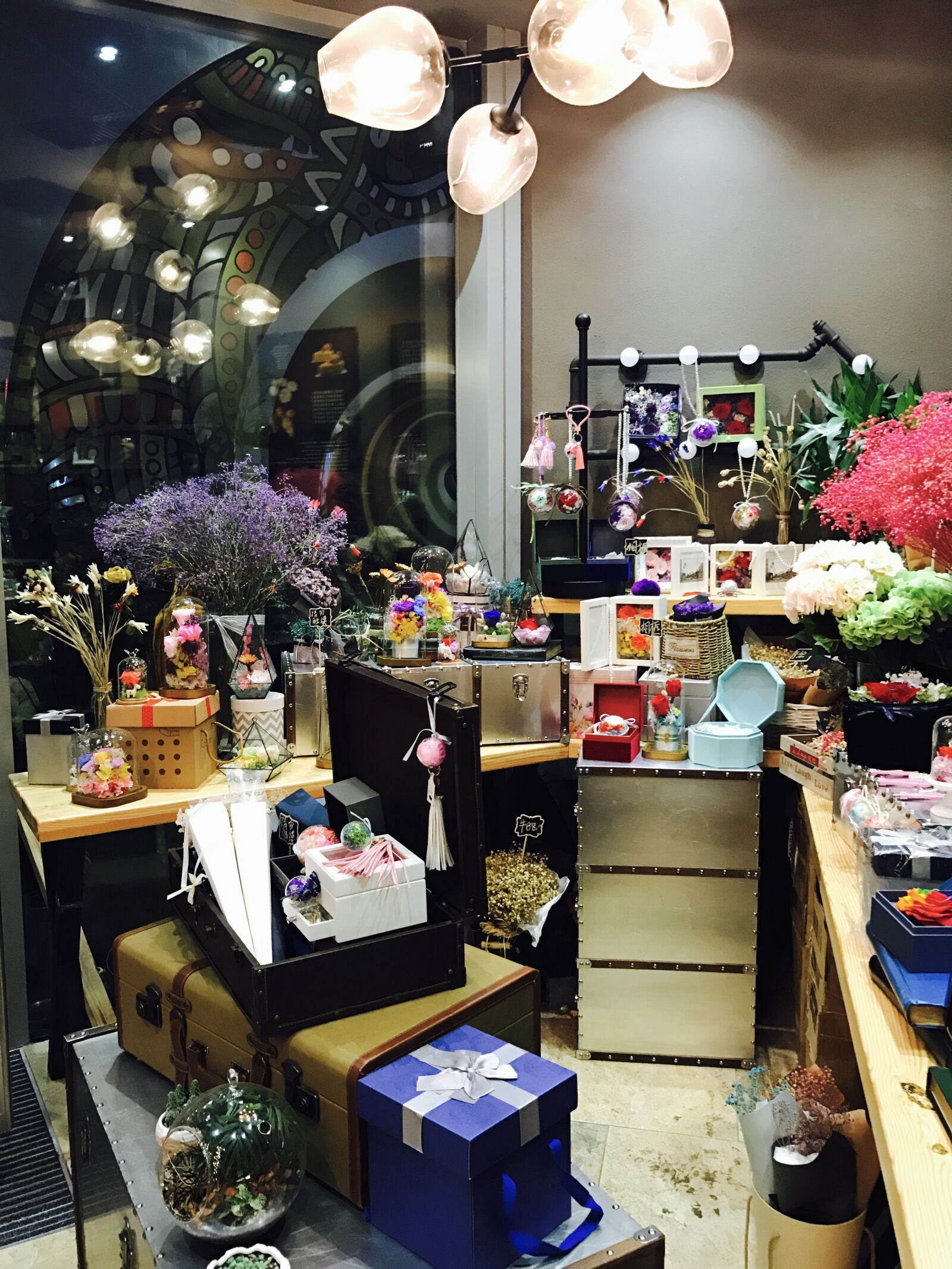 Apple iPhone 7 sample photo. Flower, shop photography