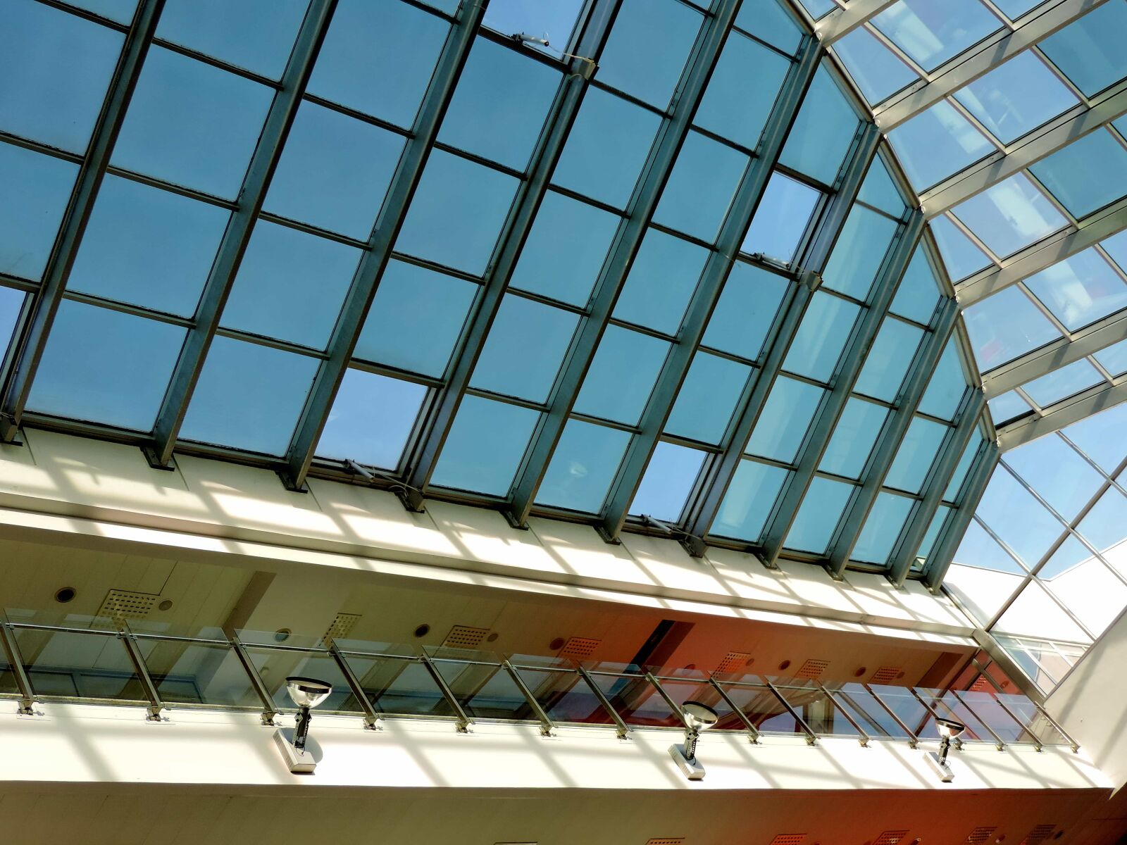 Nikon Coolpix P520 sample photo. Balcony, glass, interior decoration photography