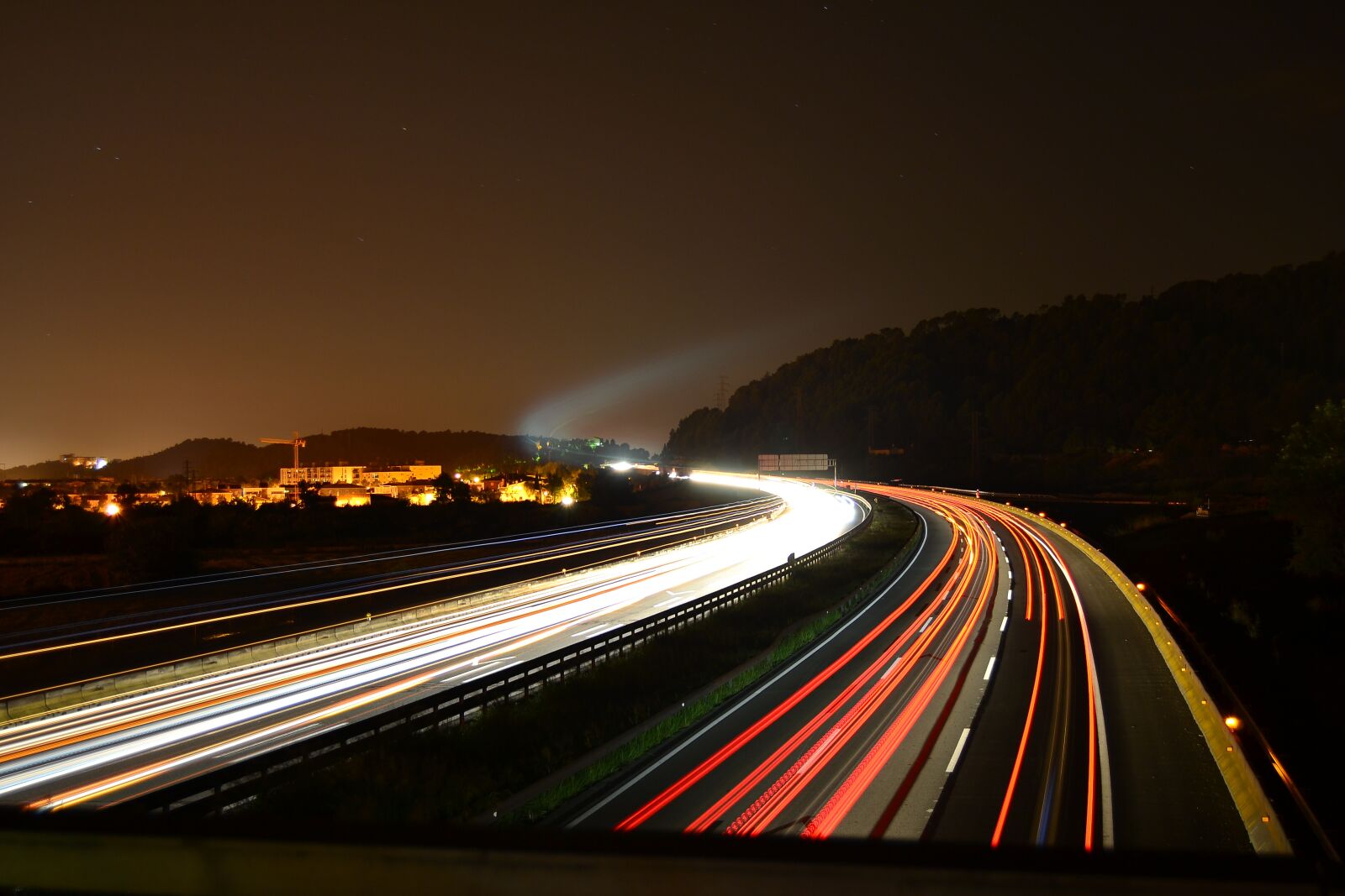 Nikon D3100 sample photo. Highway, night, speed photography
