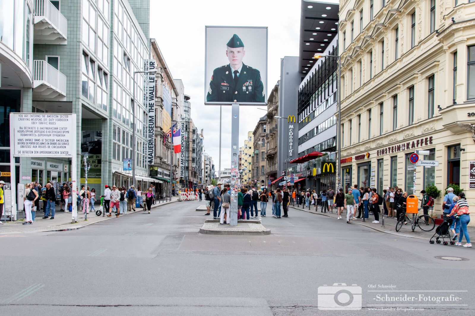 Nikon D850 sample photo. Checkpoint charlie photography