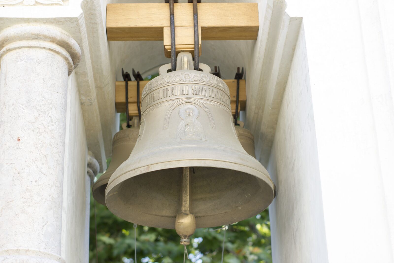 Canon EOS 550D (EOS Rebel T2i / EOS Kiss X4) sample photo. Bell, church, religious photography
