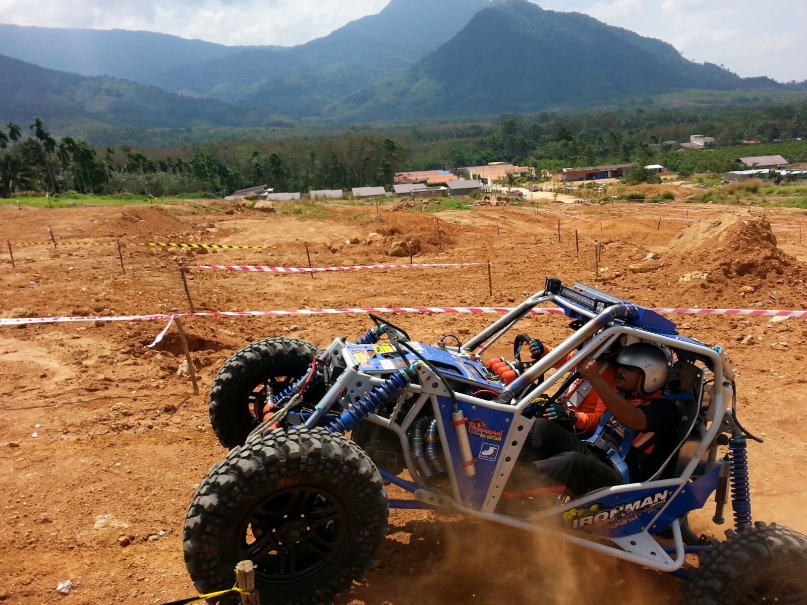 Samsung Galaxy Note2 sample photo. Vehicle, view, outdoor photography