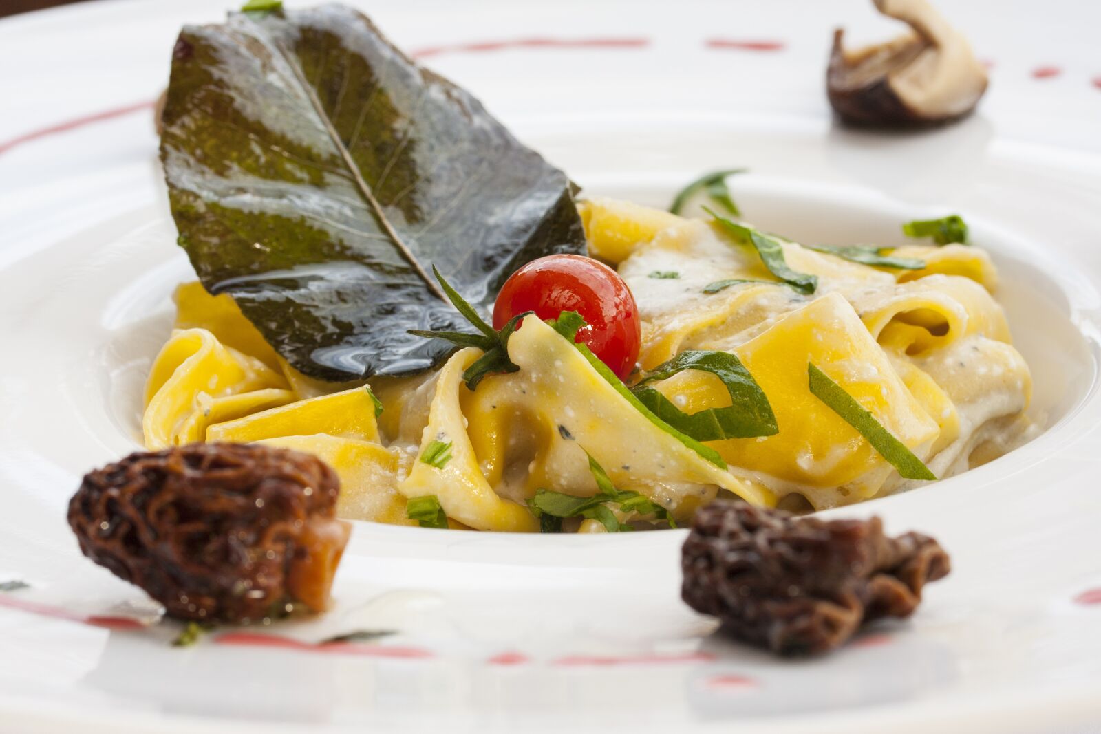 Canon EF-S 60mm F2.8 Macro USM sample photo. Pasta, meat, dough photography