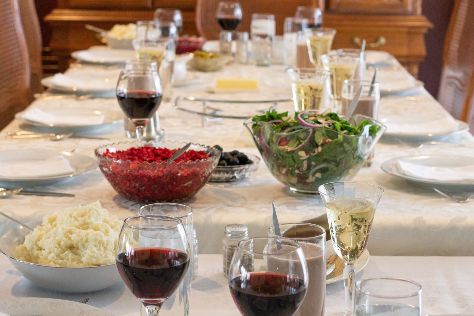 Canon EOS 1100D (EOS Rebel T3 / EOS Kiss X50) sample photo. Thanksgiving, wine, cranberries photography