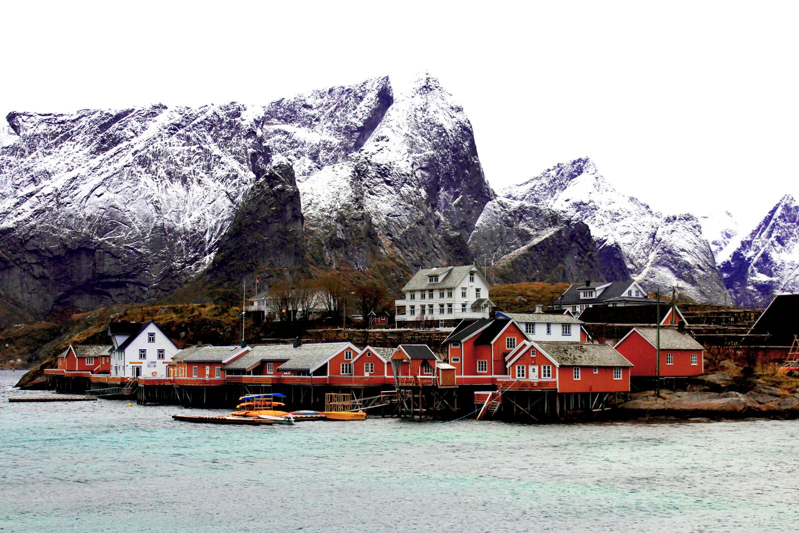Canon EOS 1200D (EOS Rebel T5 / EOS Kiss X70 / EOS Hi) sample photo. Norway, house, nordic photography