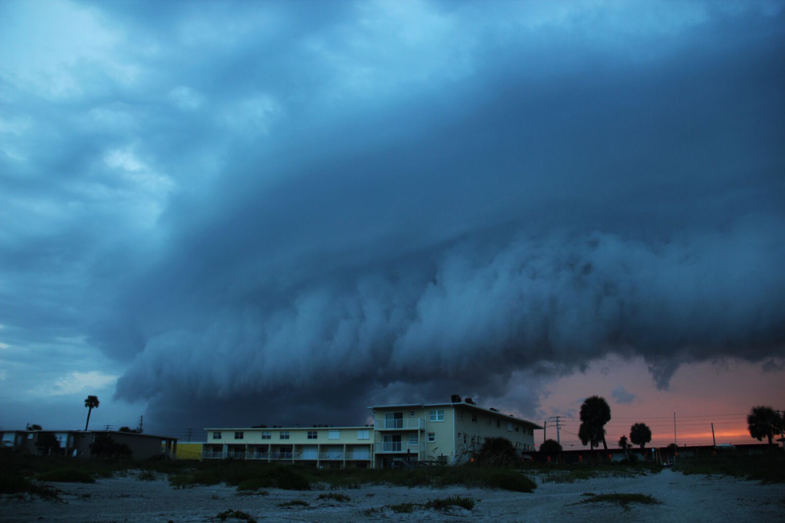 Canon EOS 550D (EOS Rebel T2i / EOS Kiss X4) sample photo. Florida, anrollendes storm, rain photography