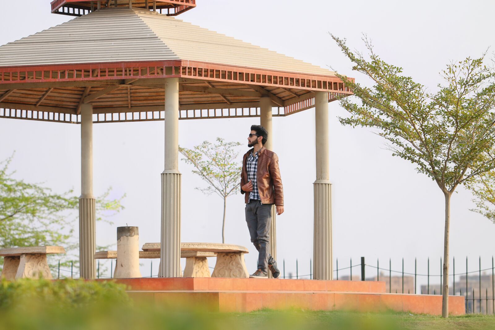 Canon EOS 70D sample photo. Architecture, outdoors, man photography