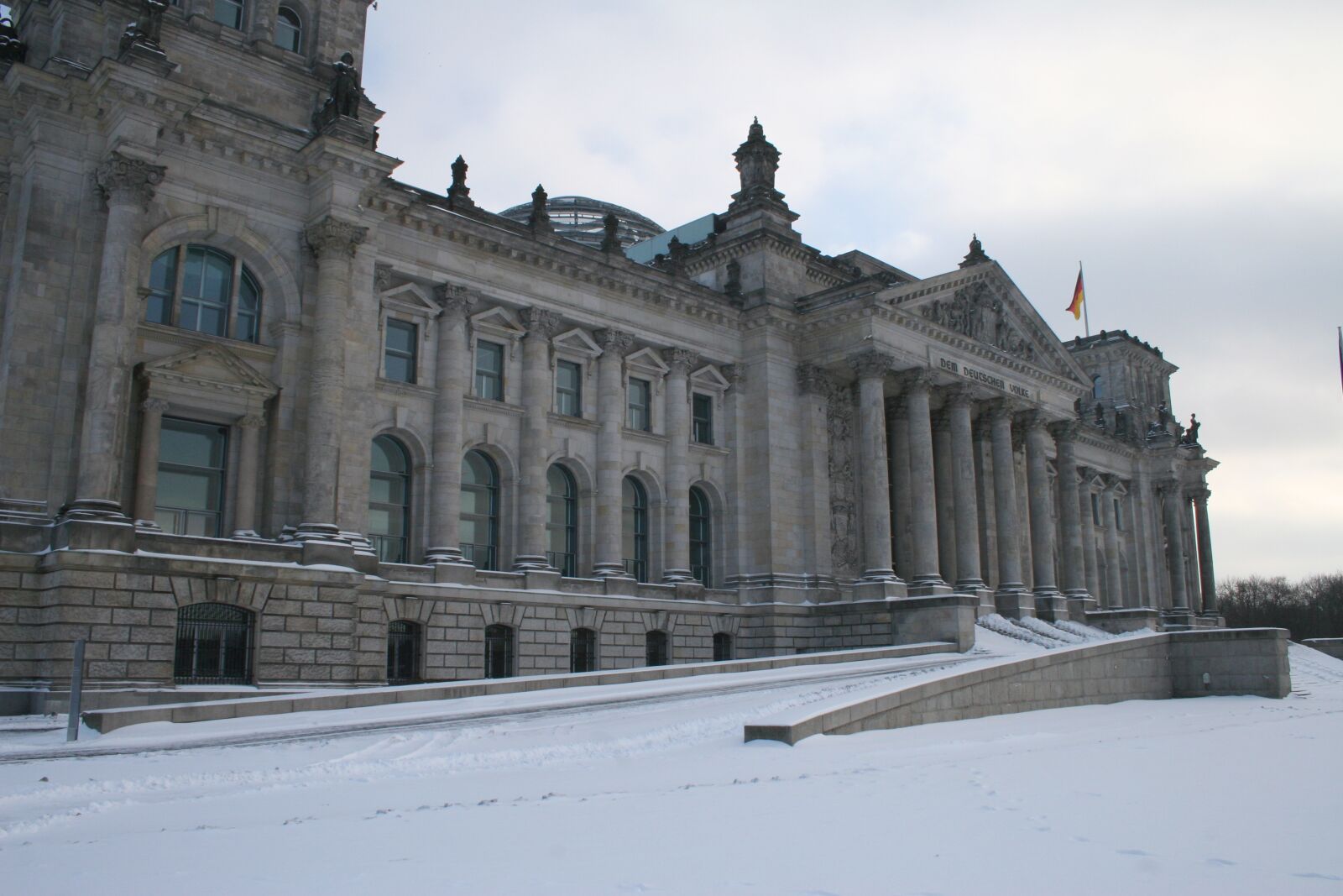 Canon EOS 20D sample photo. Berlin, reichstag, bundestag photography
