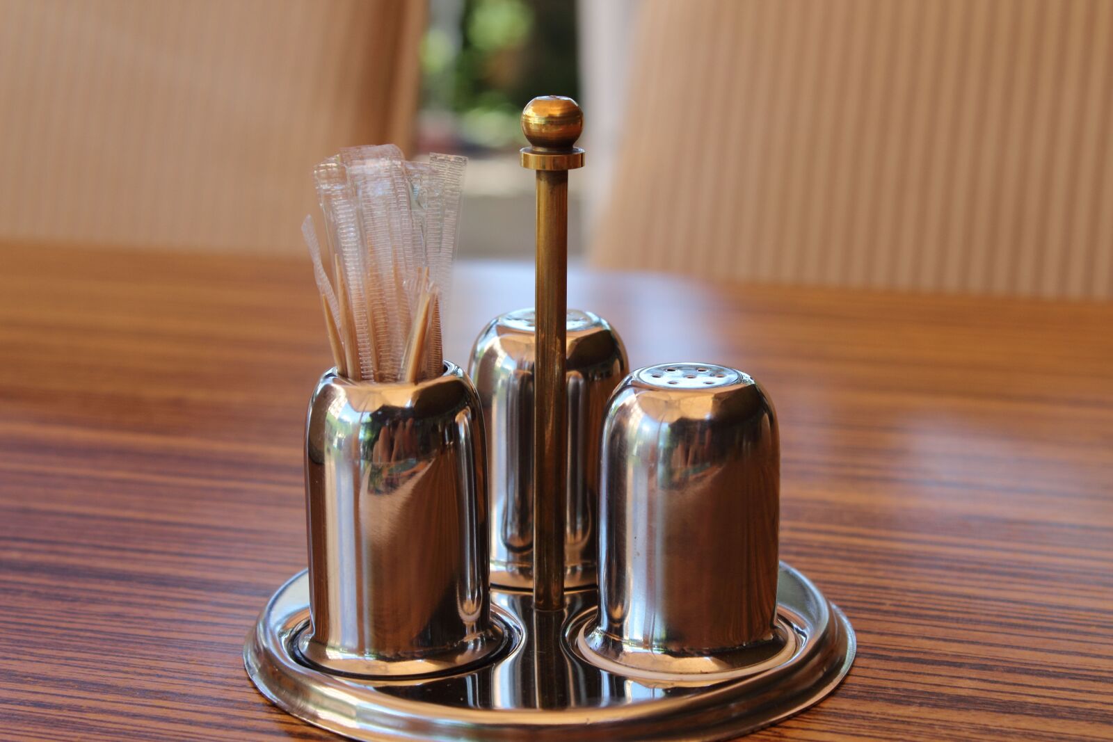 Canon EOS 600D (Rebel EOS T3i / EOS Kiss X5) sample photo. Salt, pepper, toothpicks photography