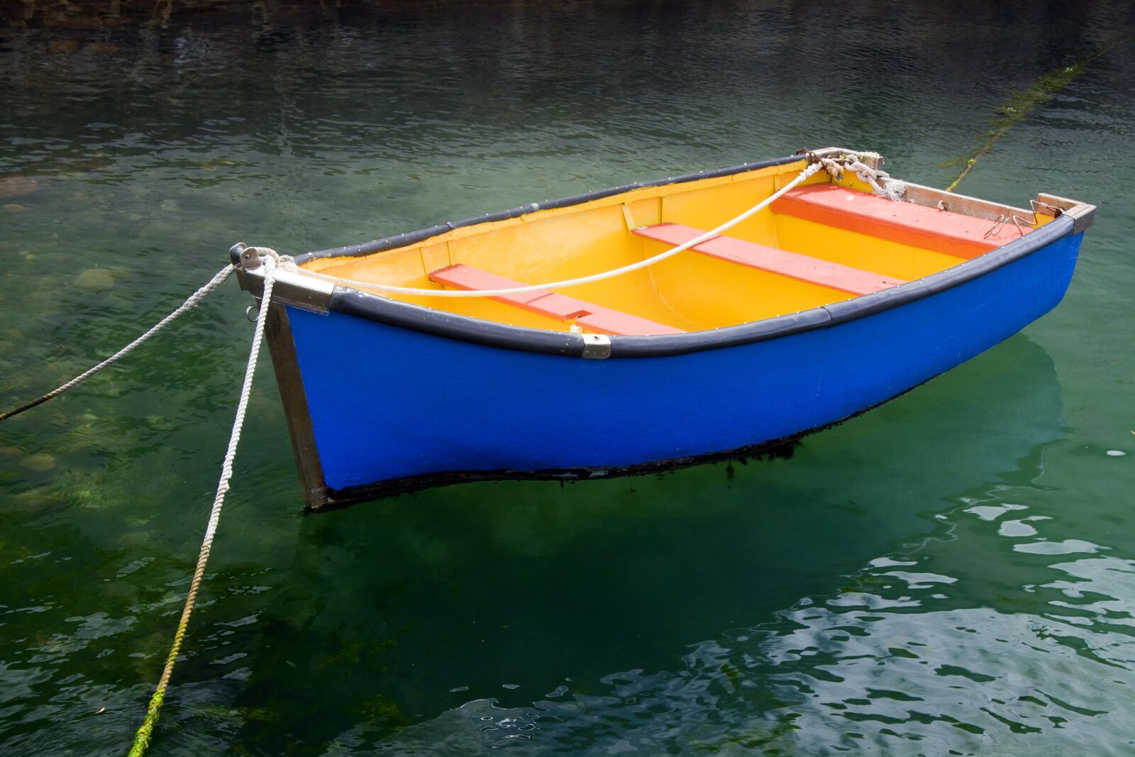 Canon EF-S 18-55mm F3.5-5.6 II sample photo. Blue, yellow, boat photography