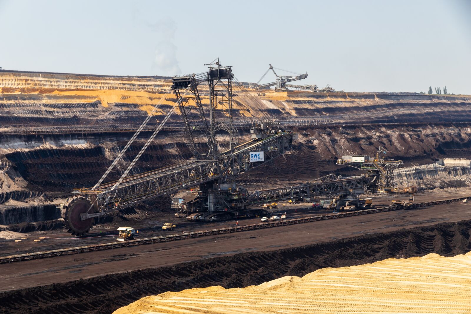 Canon EOS 80D sample photo. Open pit mining, bucket photography