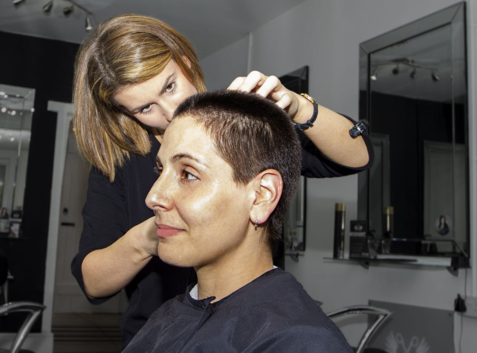 Canon EOS 550D (EOS Rebel T2i / EOS Kiss X4) sample photo. Hairdresser, haircut, hair photography