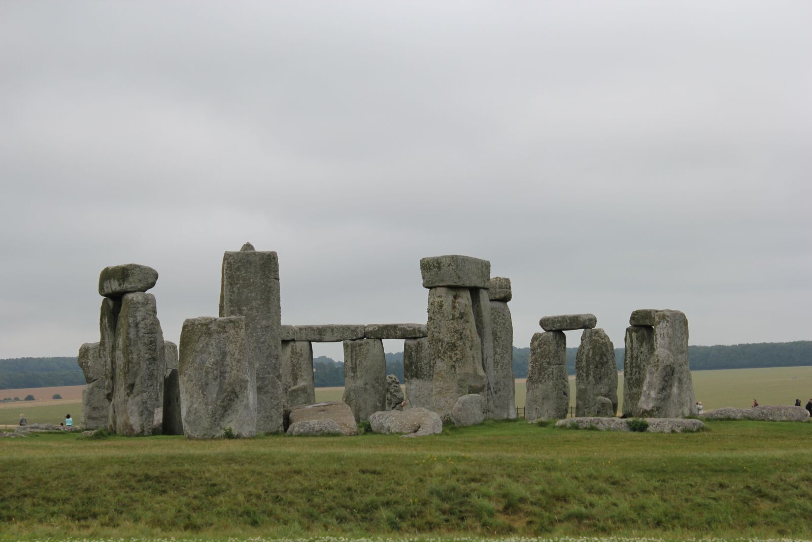 Canon EOS 550D (EOS Rebel T2i / EOS Kiss X4) sample photo. Stonehenge, großbritanien, cloudiness photography