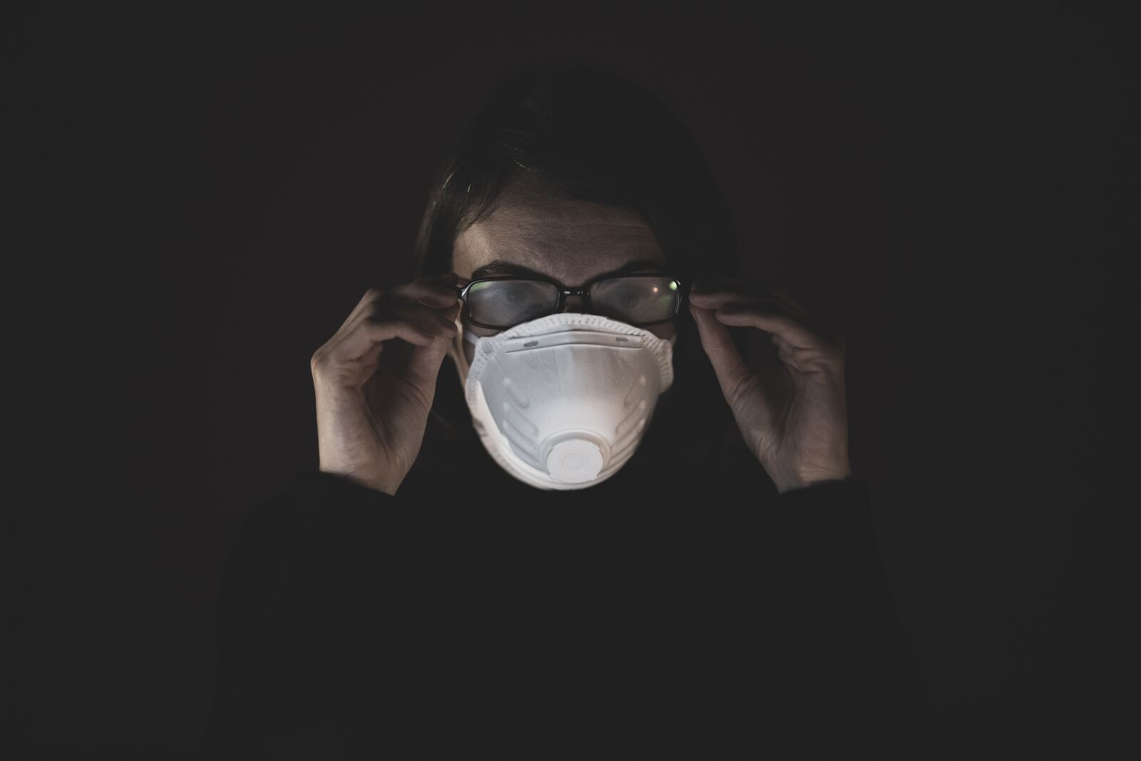 Canon RF 85mm F1.2L USM sample photo. Coronavirus, mask, virus photography