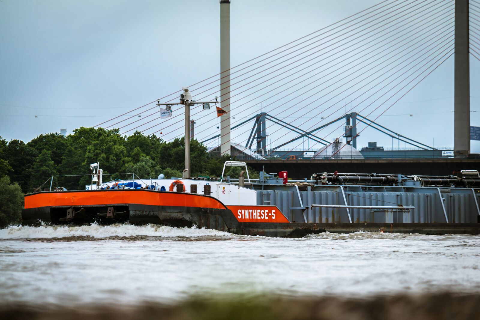 Samsung NX300M sample photo. Bug, ship, river photography