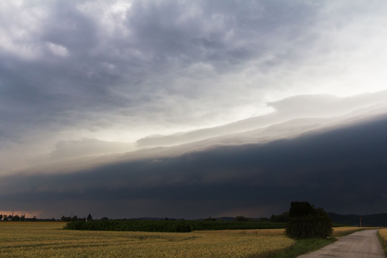 Canon EF-S 17-85mm F4-5.6 IS USM sample photo. Thunderstorm, storm, cumulonimbus photography