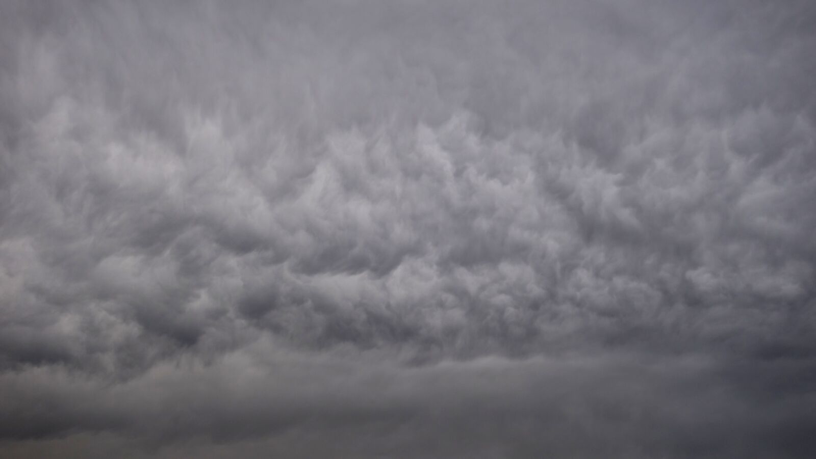 Sony Cyber-shot DSC-RX100 II sample photo. Rain clouds, gloomy, grey photography