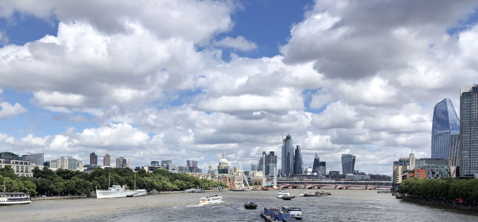 iPhone X back dual camera 4mm f/1.8 sample photo. London, skyline, river thames photography