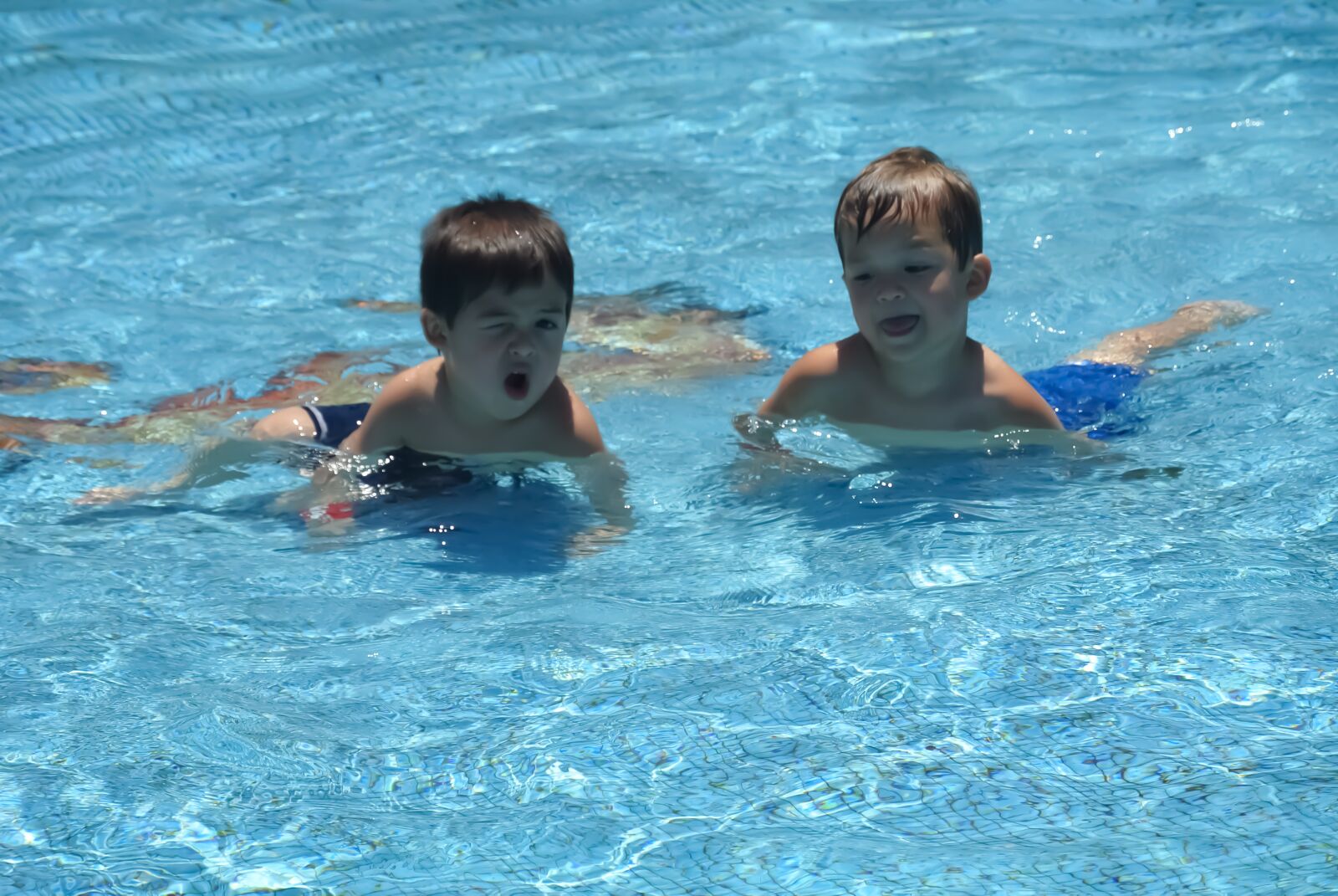 Nikon 1 J1 sample photo. Children's, pool, blue photography