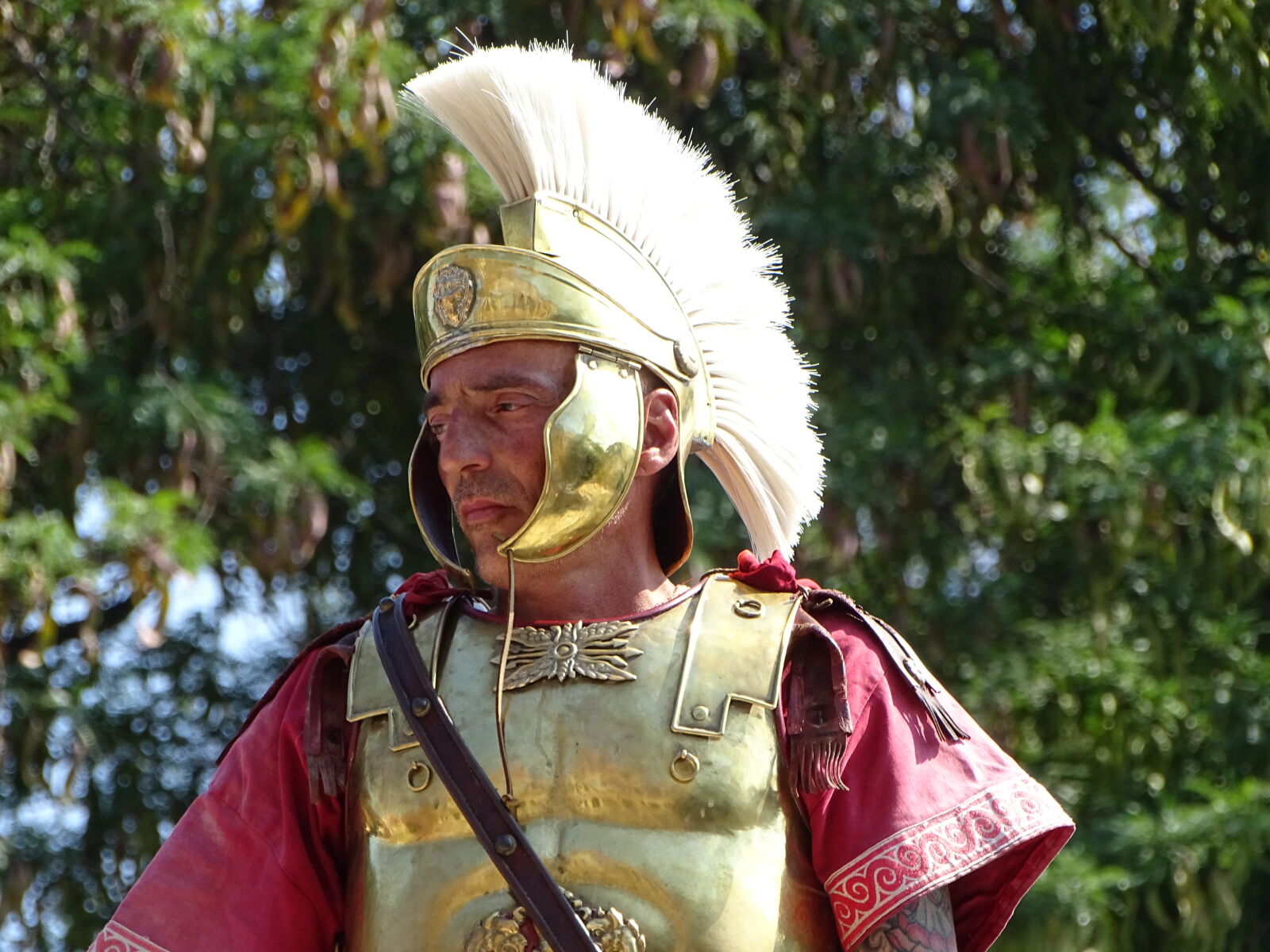 Sony Cyber-shot DSC-HX400V sample photo. Rome, soldier photography