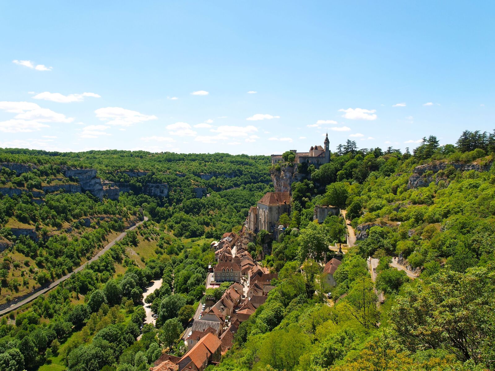 Olympus E-420 (EVOLT E-420) sample photo. Village, tourism, rocamadour photography