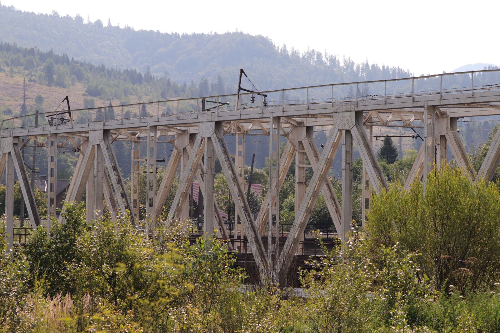 Canon EF 70-300 F4-5.6 IS II USM sample photo. Bridge, mountain, trees photography
