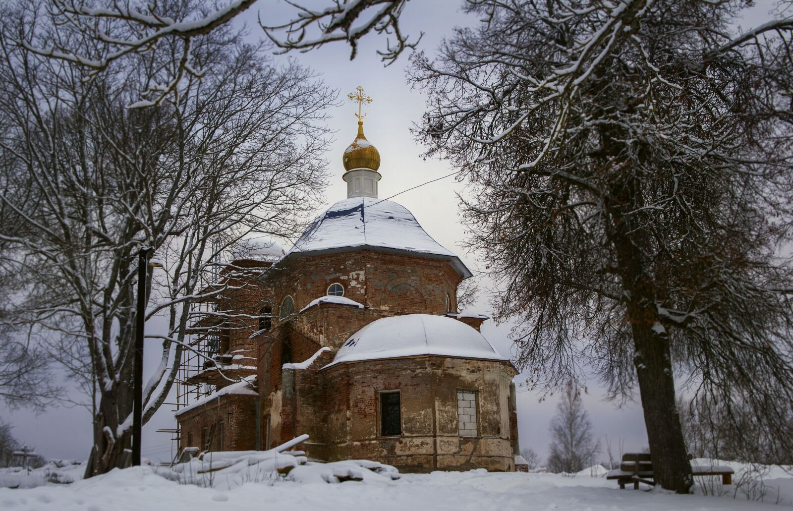 Canon EOS 5D Mark II sample photo. Uspenskoe, cathedral, church photography