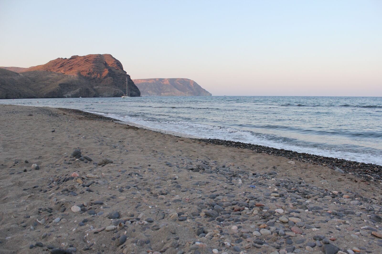 Canon EOS 550D (EOS Rebel T2i / EOS Kiss X4) sample photo. Landscape, beach, sea photography