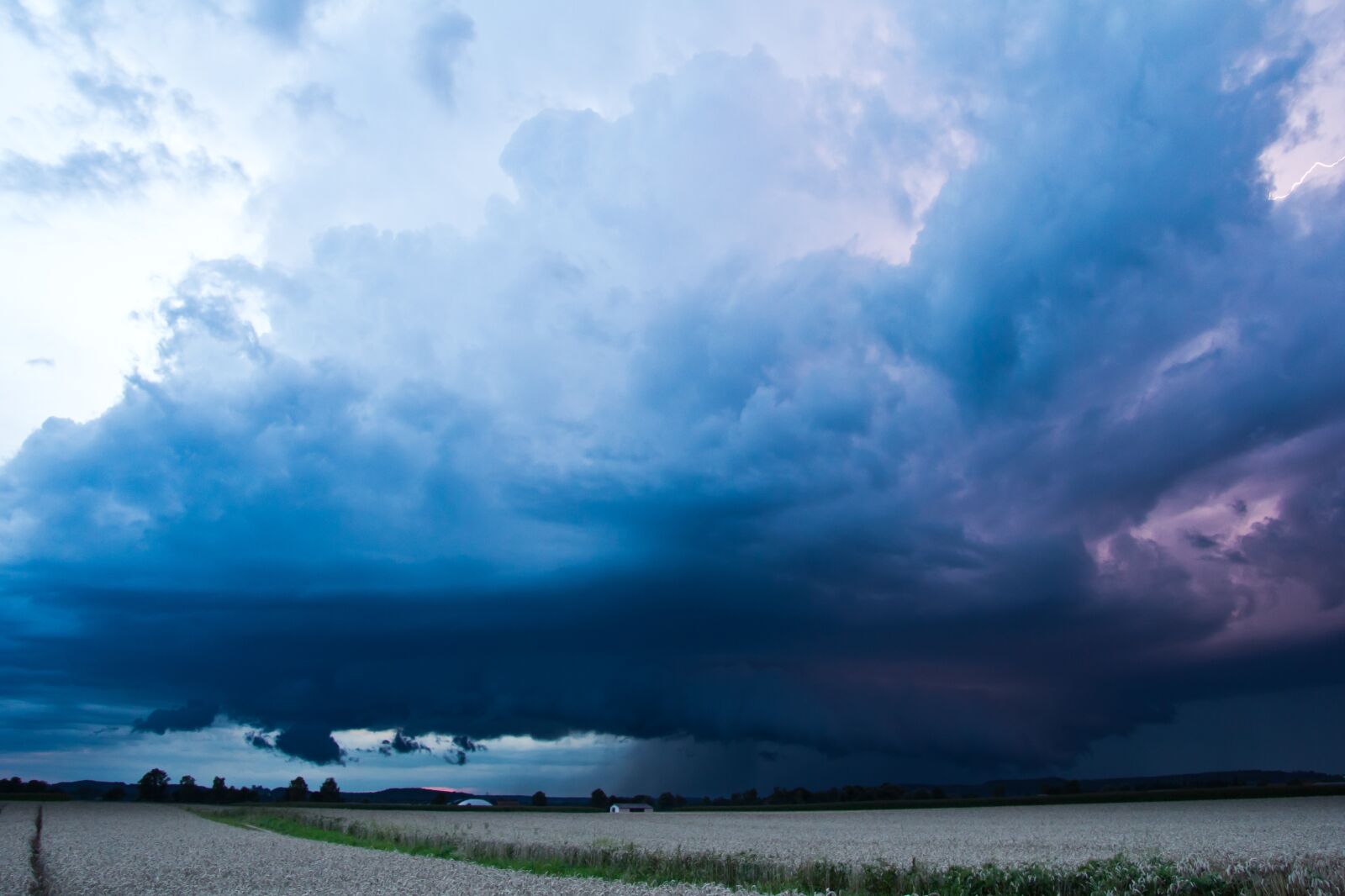 Canon EF-S 17-85mm F4-5.6 IS USM sample photo. Cumulonimbus, storm hunting, meteorology photography