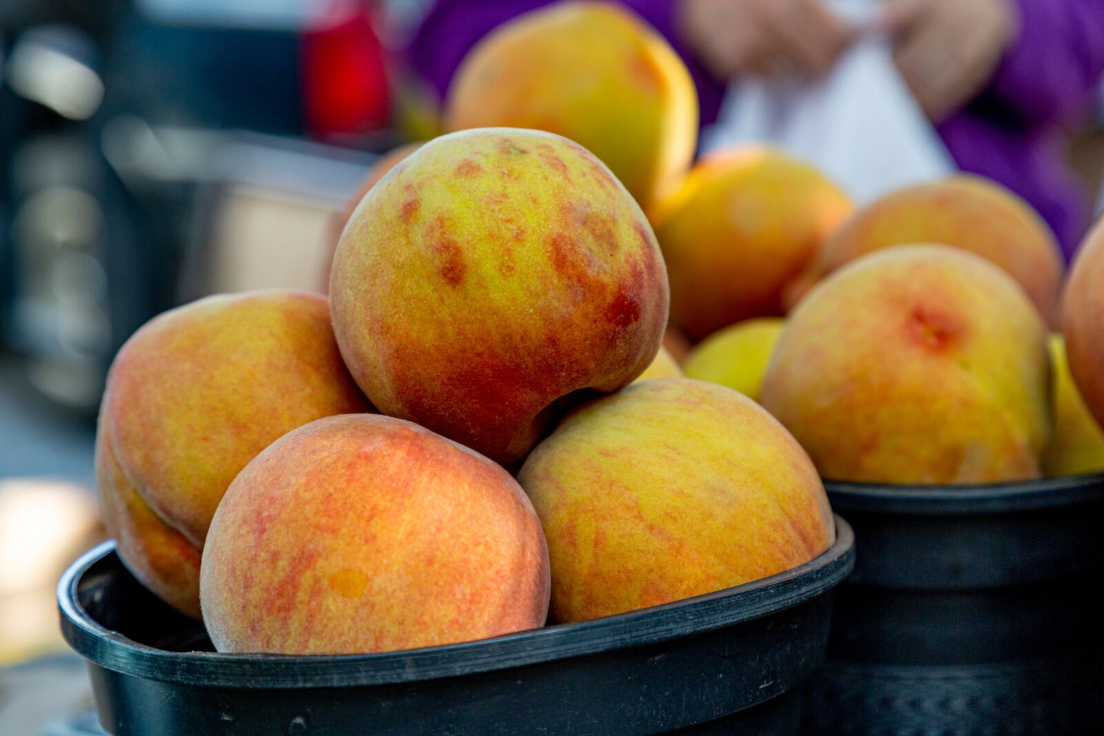 Canon EOS 6D + Canon EF 24-105mm F4L IS USM sample photo. Fruit, peaches, food photography