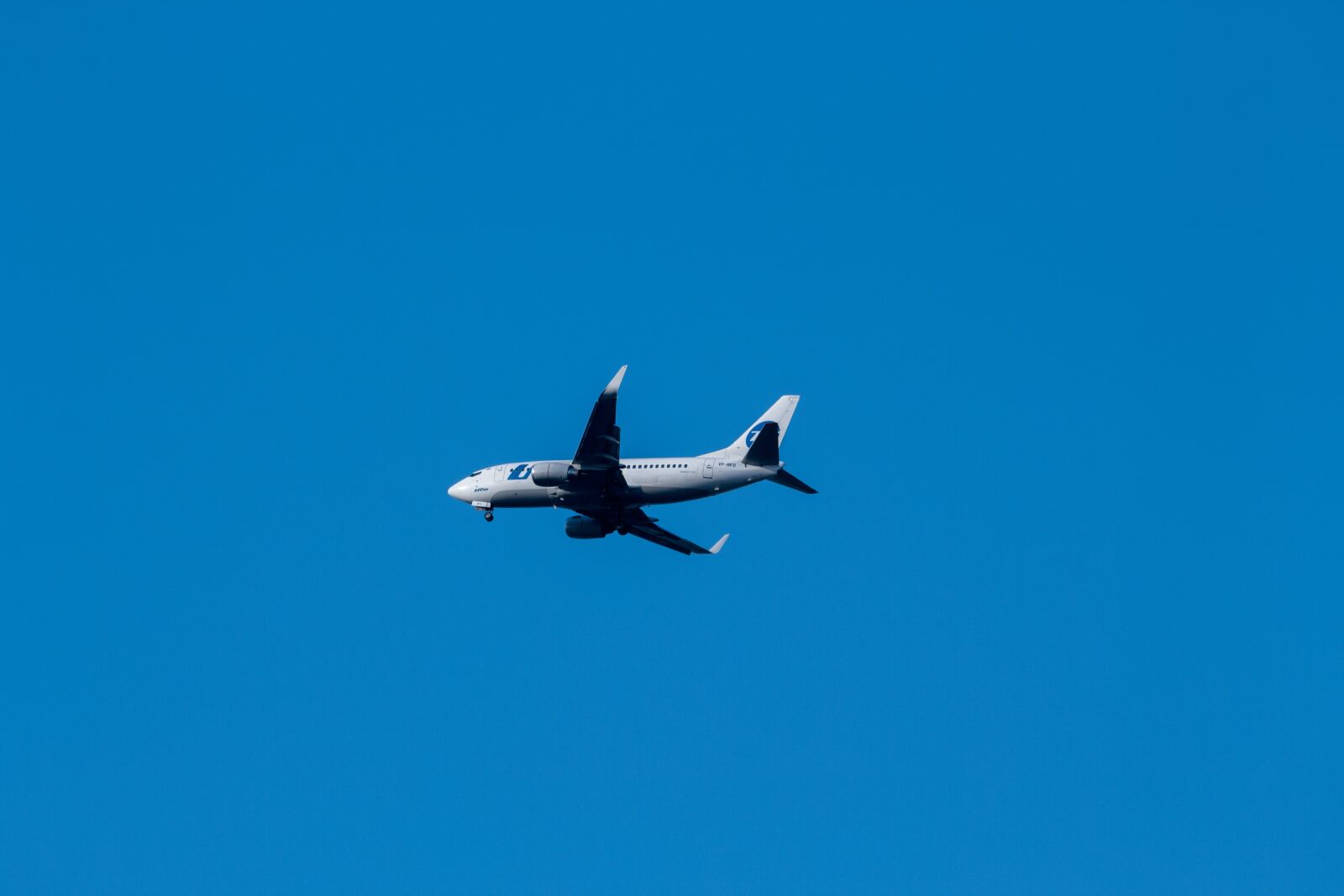 Canon EOS 60D sample photo. Utair aviation, utair, plane photography
