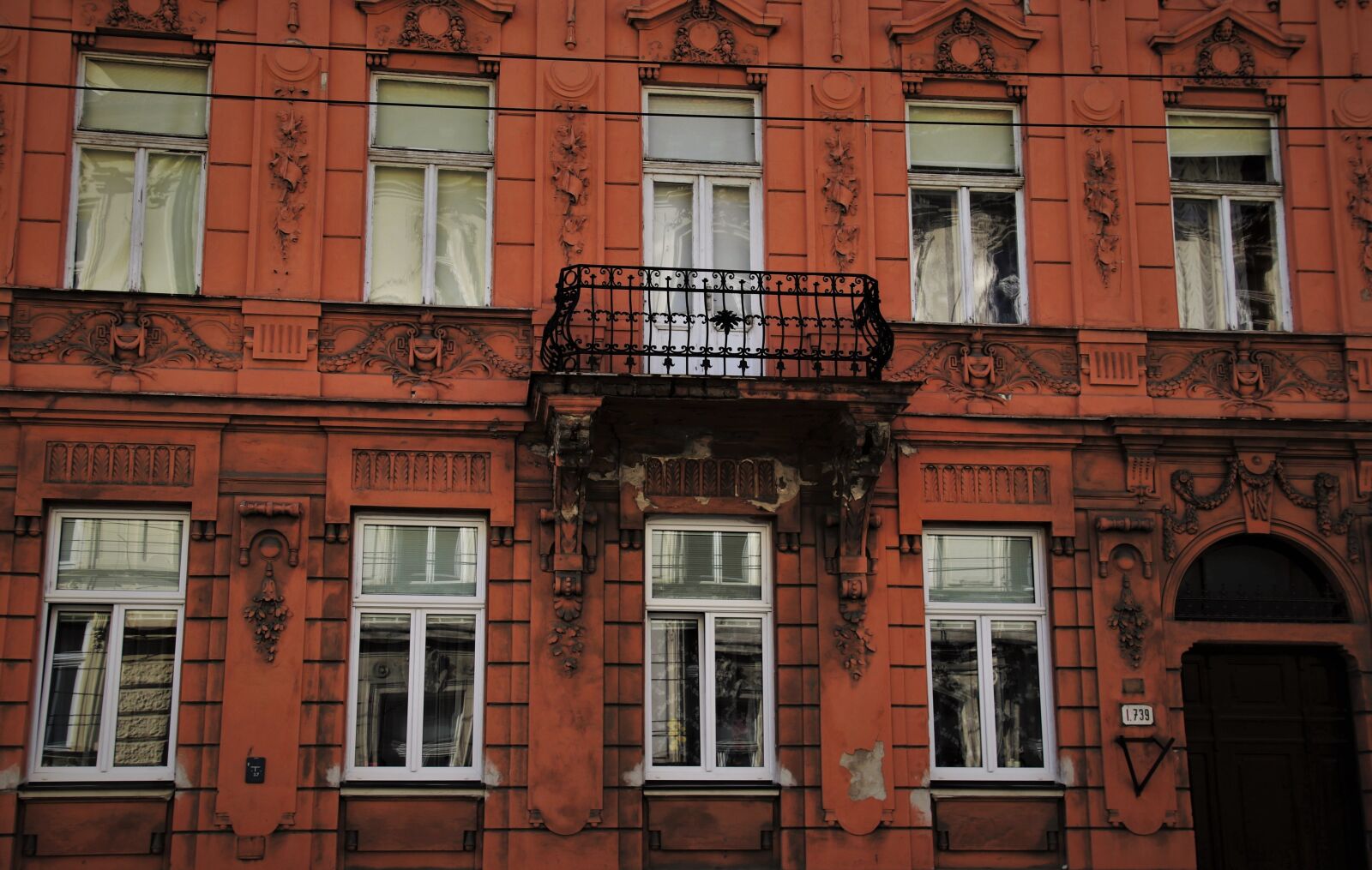 Canon EOS 80D sample photo. Old plaster, facade, the photography