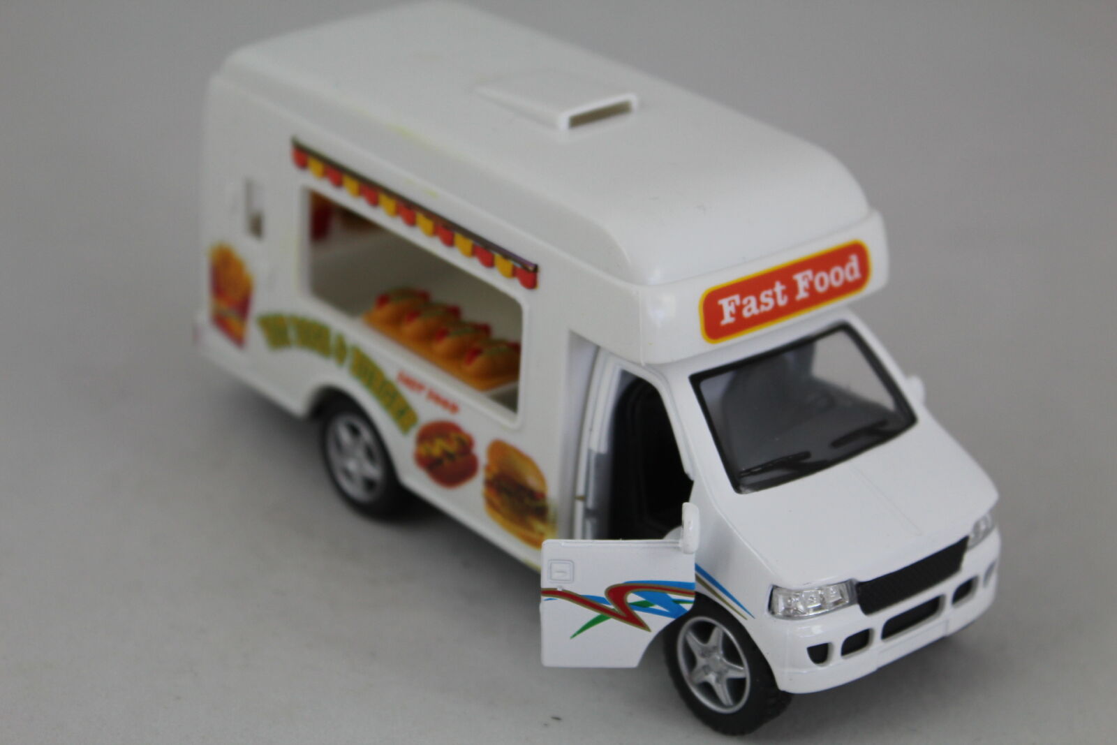 Canon EOS 600D (Rebel EOS T3i / EOS Kiss X5) sample photo. Small, food, truck photography
