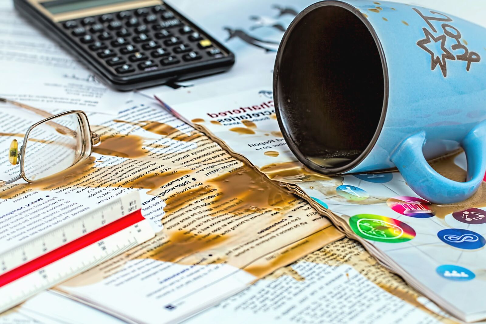 Canon EOS 70D sample photo. Cup, coffee, eyeglasses, calculator photography