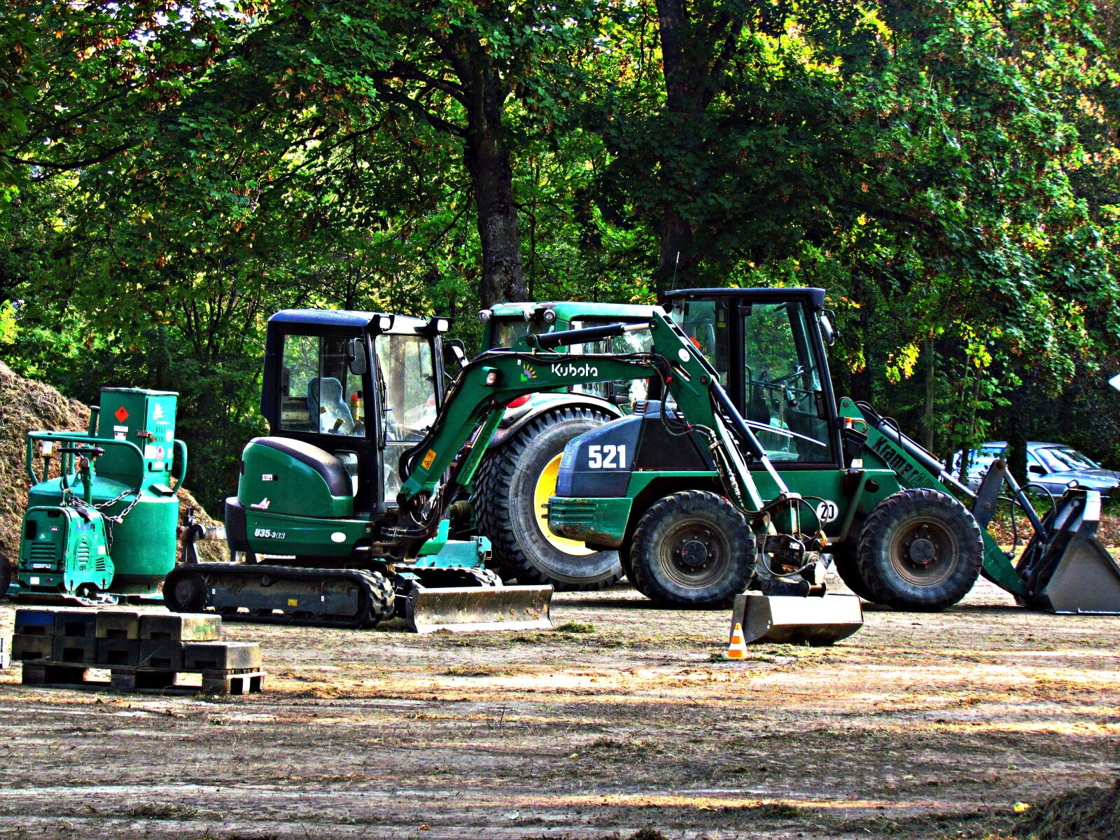 Canon PowerShot SX30 IS sample photo. Excavator, tractor, the vehicle photography
