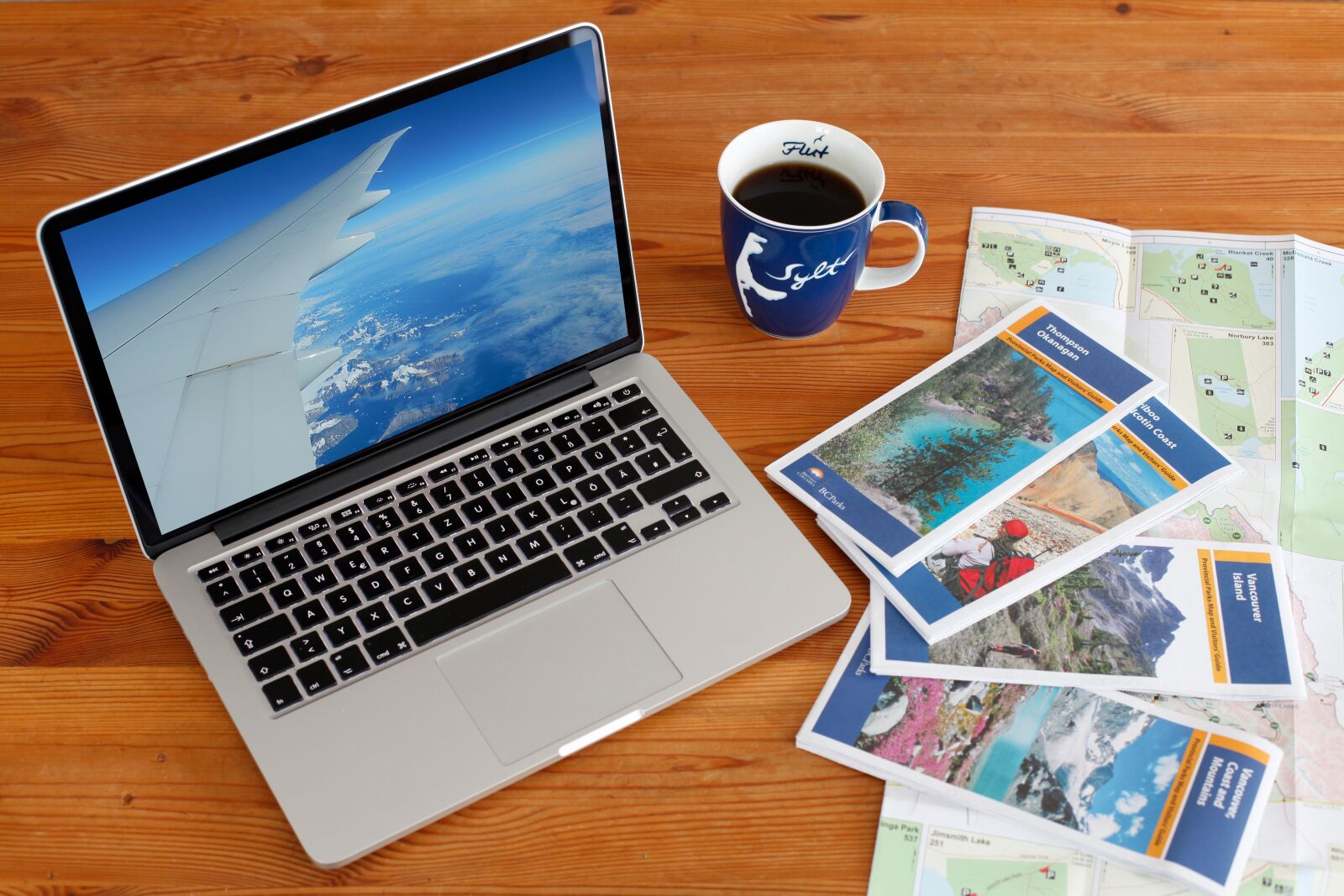 Canon EOS 5D Mark II sample photo. Workplace, communication, mac photography