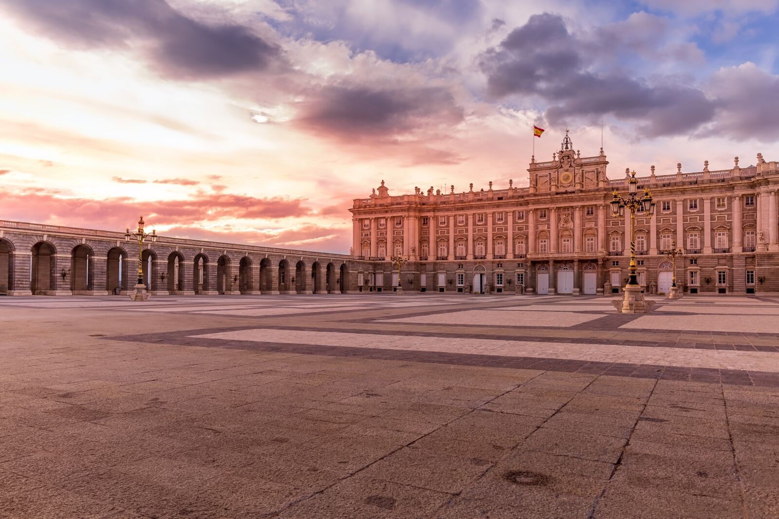 Canon EF 24-70mm F4L IS USM sample photo. Royal, palace, madrid photography