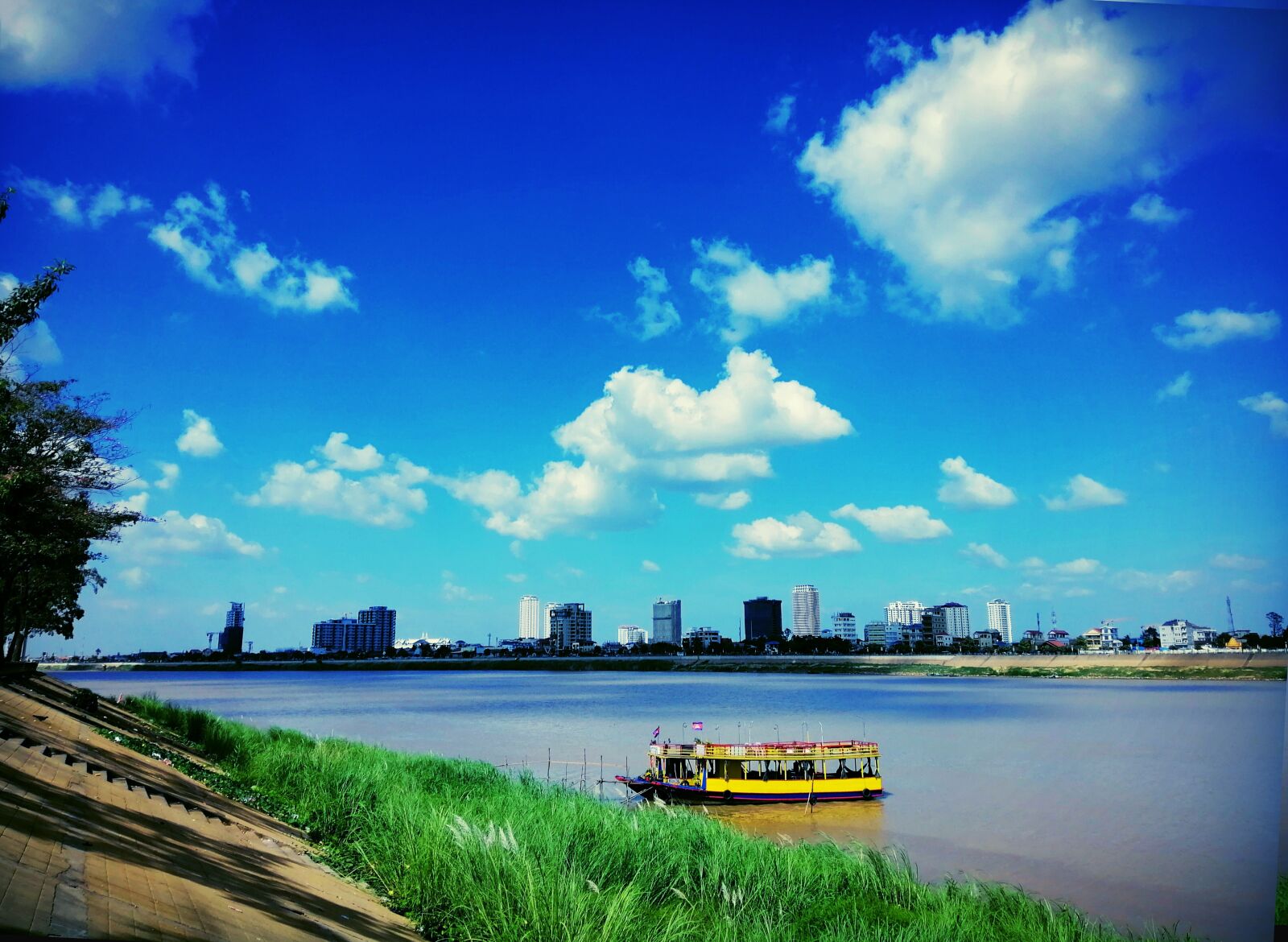 HUAWEI nova 3i sample photo. The city, the river photography
