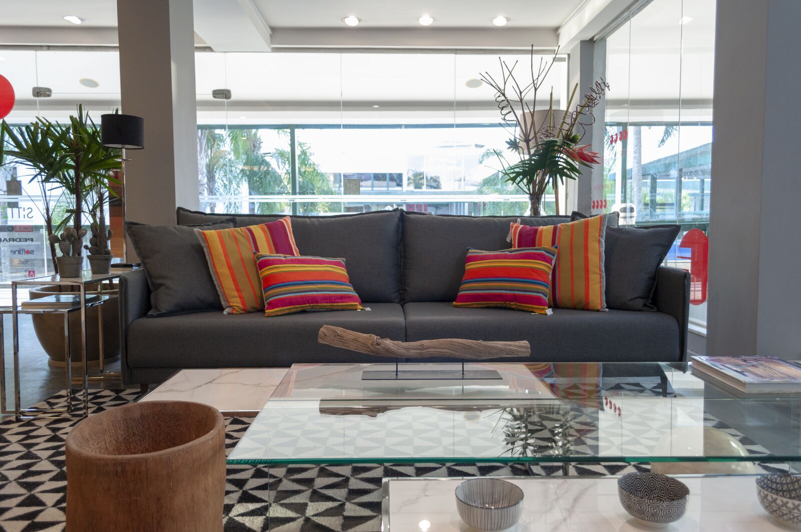 Nikon D5000 sample photo. Living room, luggage, interior photography