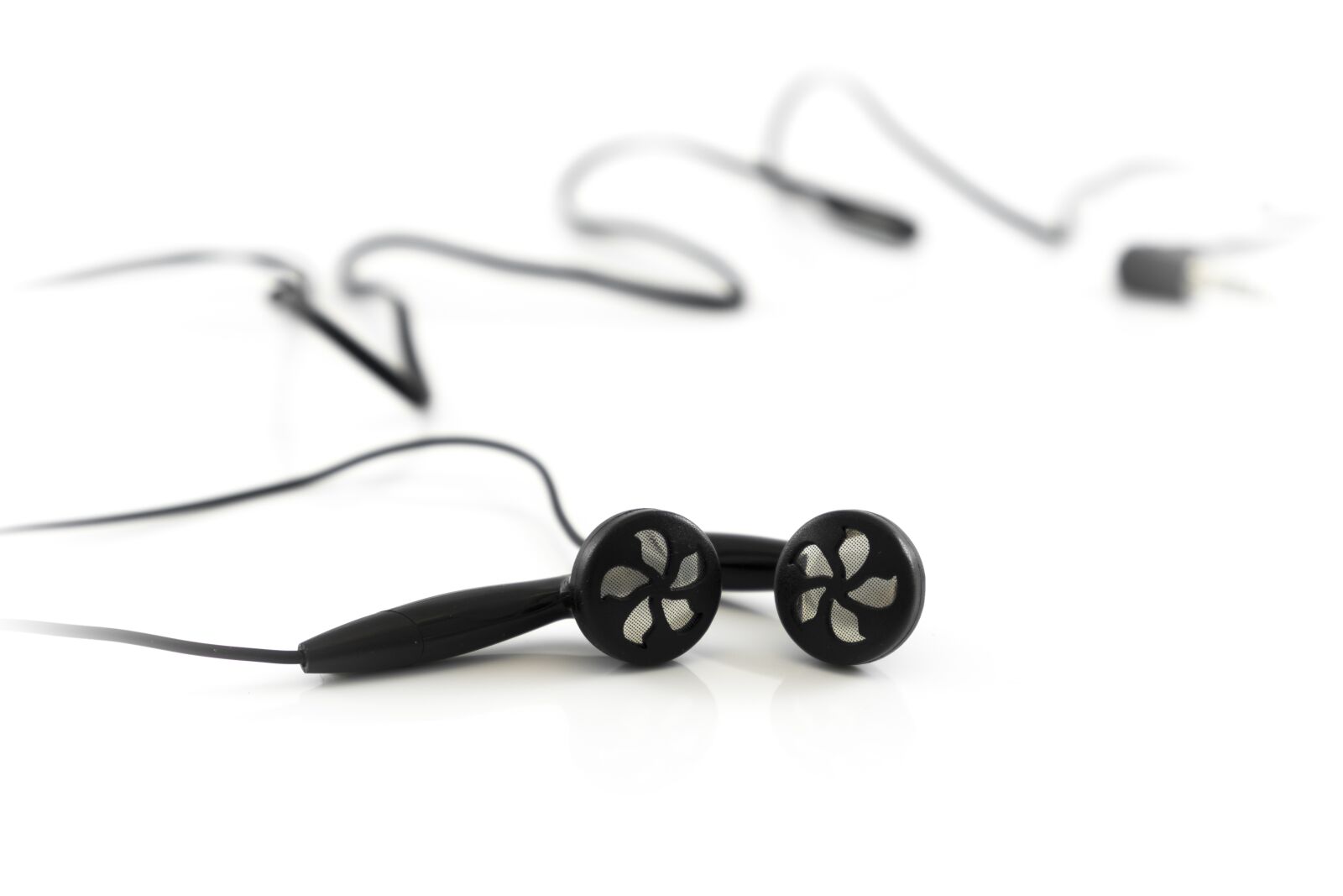 Fujifilm XF 18-55mm F2.8-4 R LM OIS sample photo. Headphones, in-ear, mp3 photography
