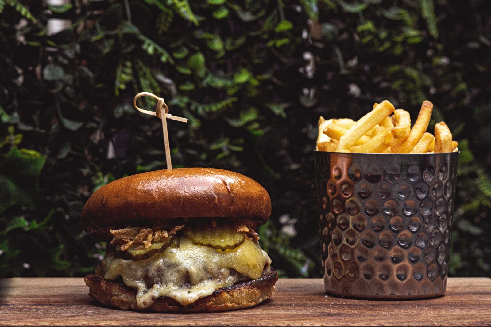 Nikon D7200 sample photo. Burger, beef, hamburger photography
