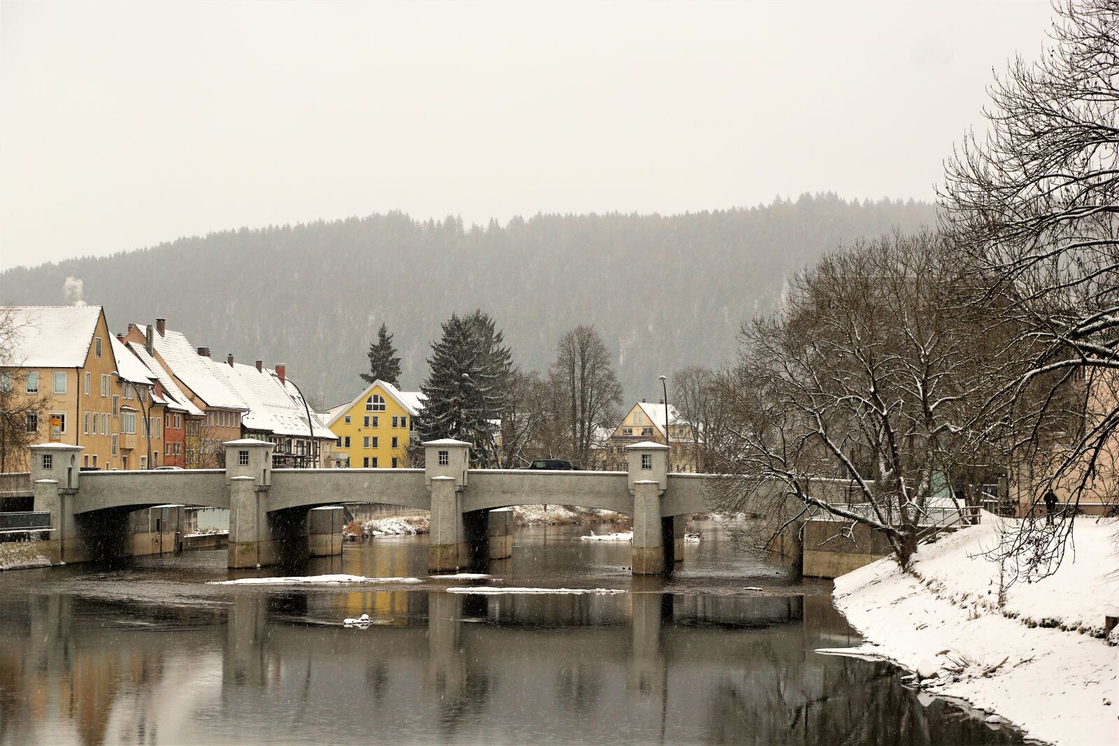 Sony ILCA-77M2 + Sony DT 16-50mm F2.8 SSM sample photo. Snow, winter, waters photography